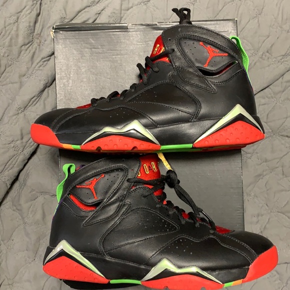 Shoes - Picture 1 of 7